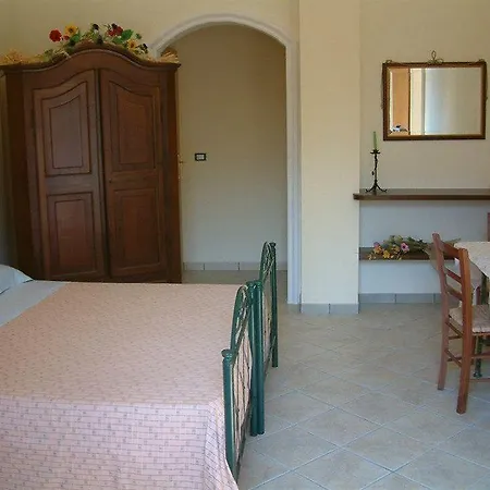 Alojamento de Acomodação e Pequeno-almoço Li Ccoti