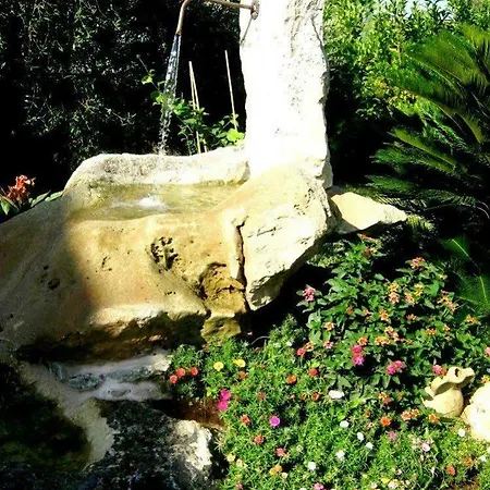 Li Ccoti Bed & Breakfast *