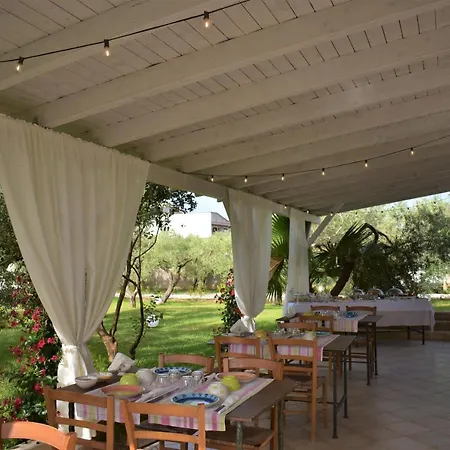 Li Ccoti Nocleg ze śniadaniem Cannole